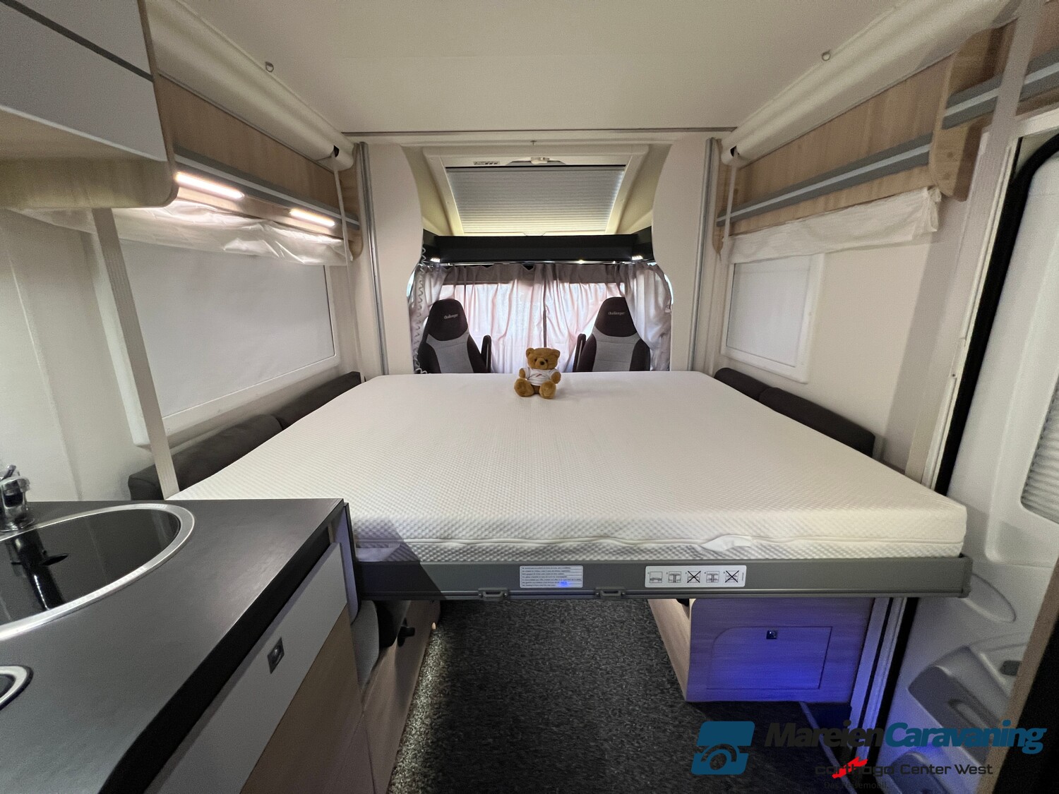 Challenger Teilintegriert 380 – Bild 10