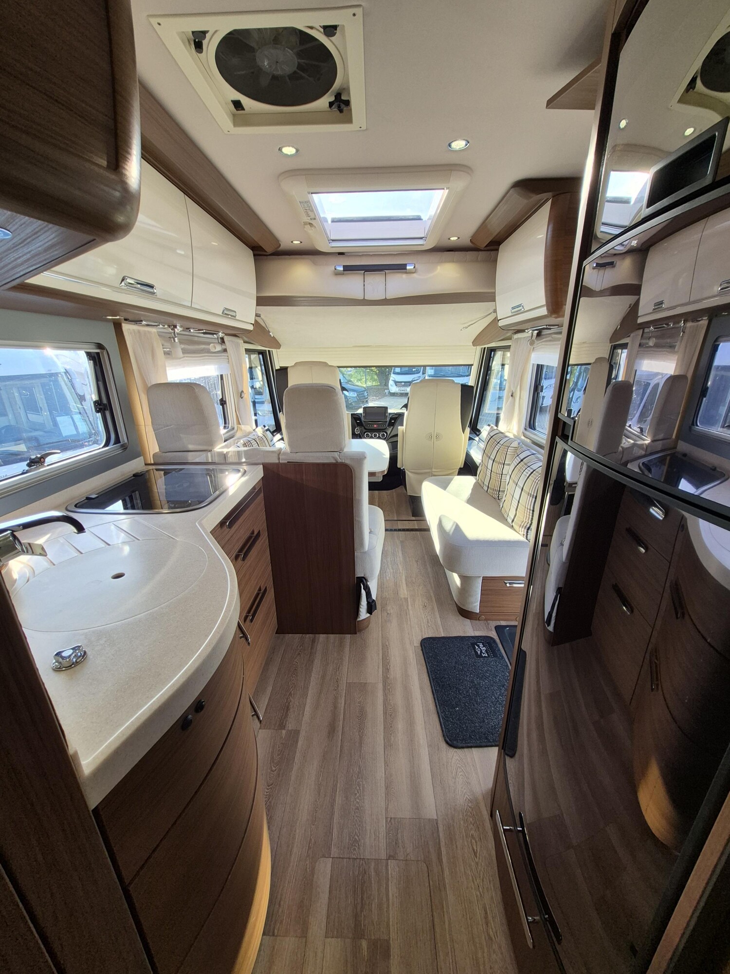 Niesmann-Bischoff Flair 880 LE
