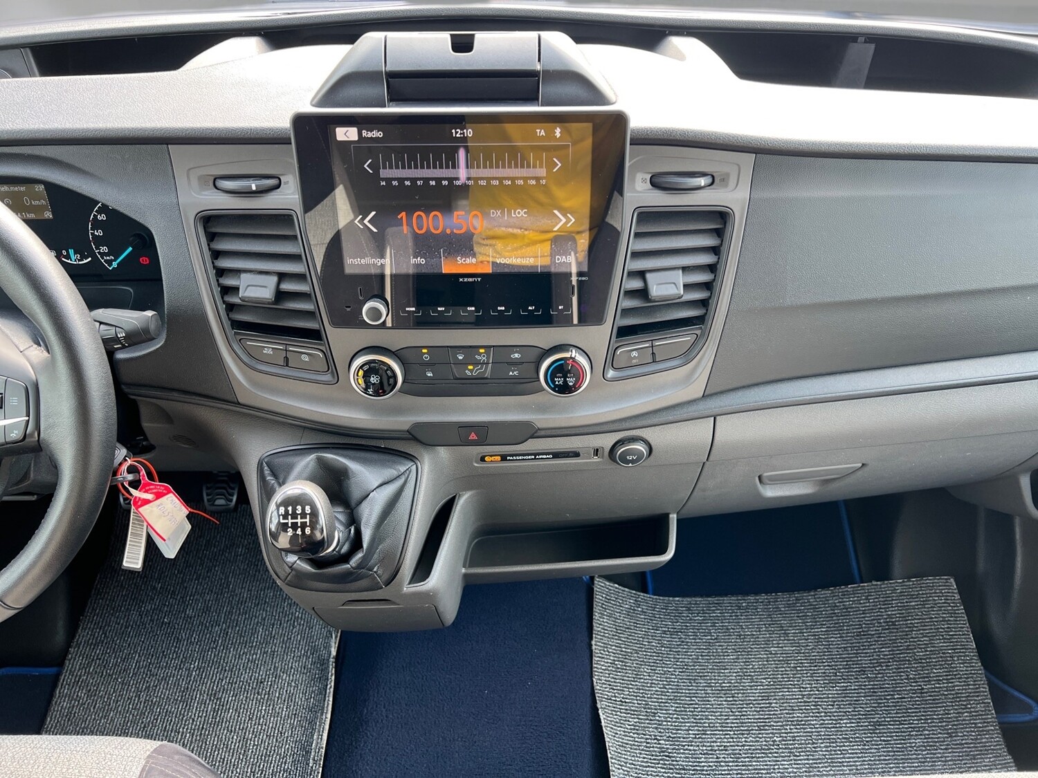 Challenger Teilintegriert 380 – Bild 8