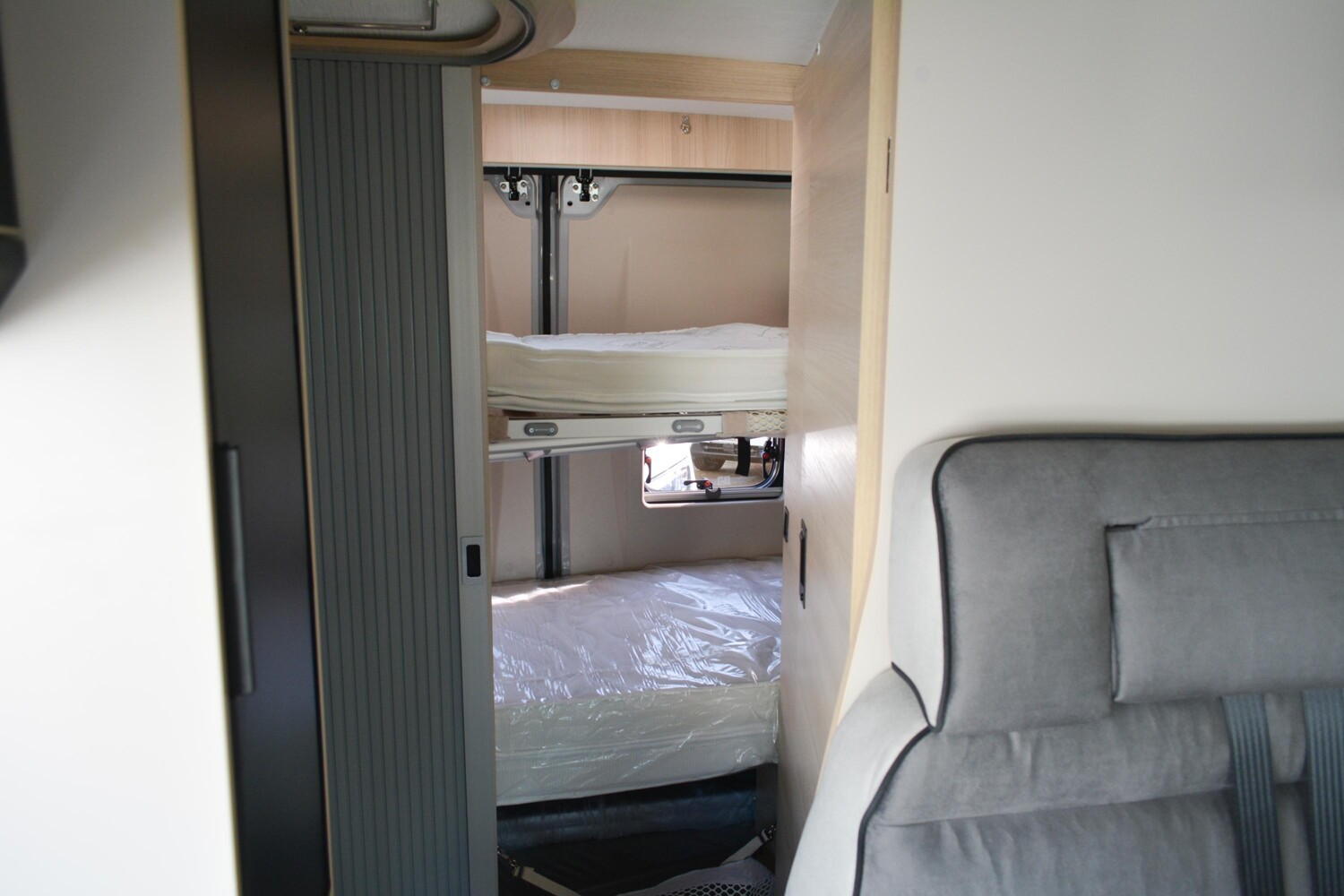 Chausson Van Sport Line F&S mit Aufstelldach 2026 Bild 6