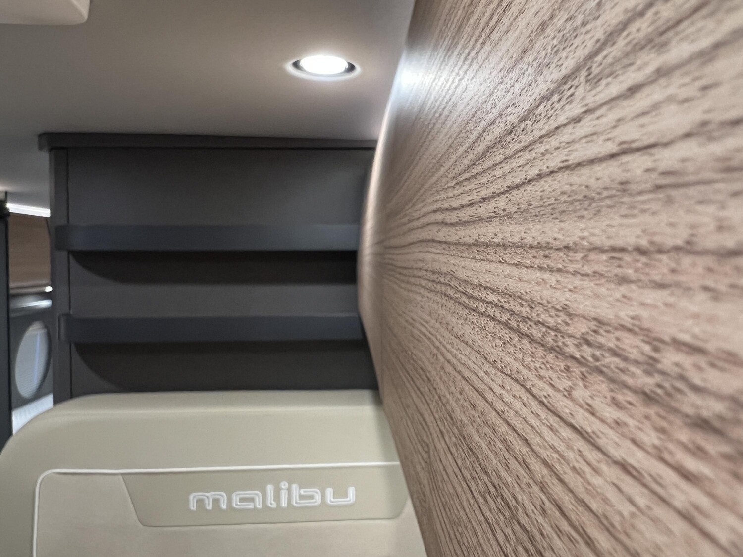 Malibu Van charming coupé 640 LE – Bild 16