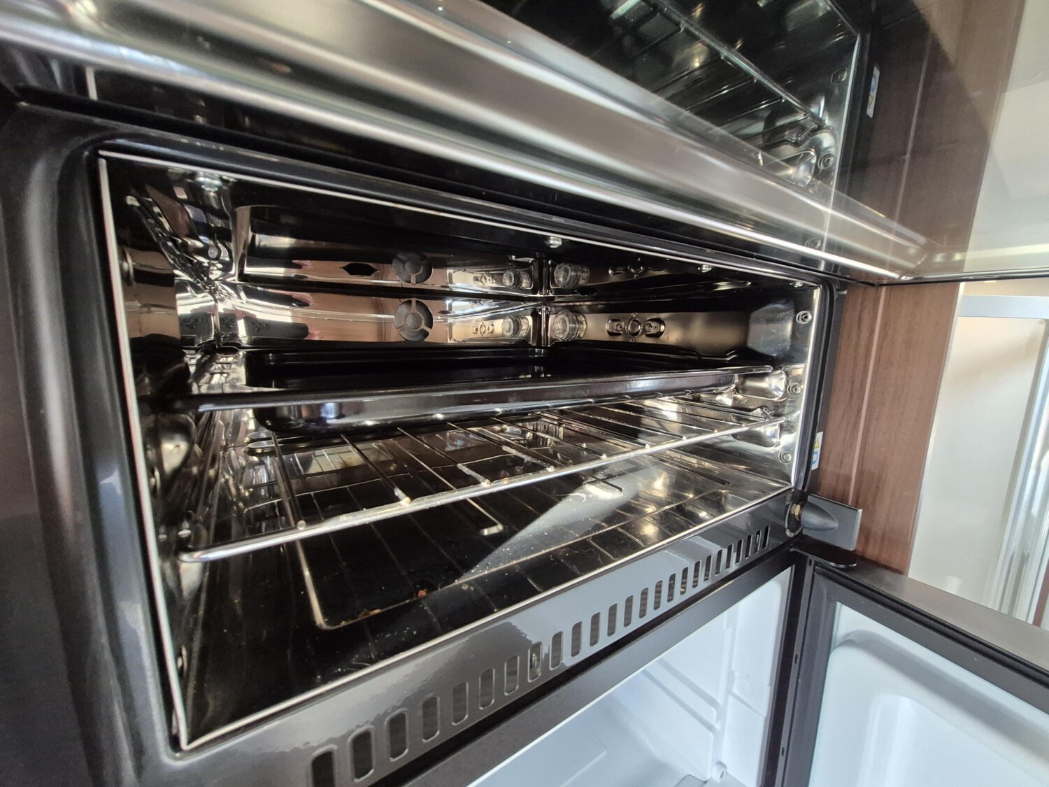 Niesmann-Bischoff Flair 880 LE