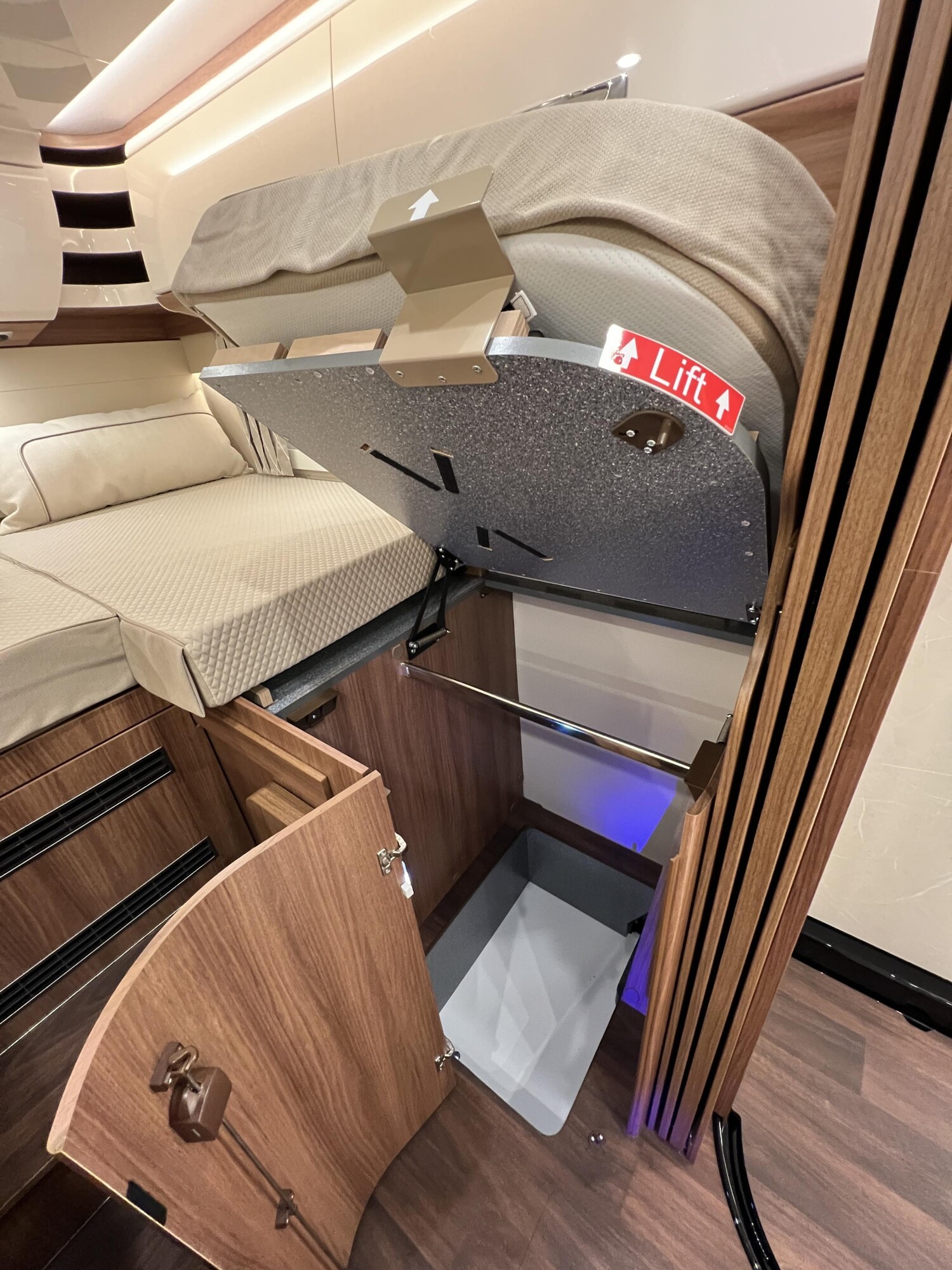 Carthago chic e-line I 50 LE – Bild 29