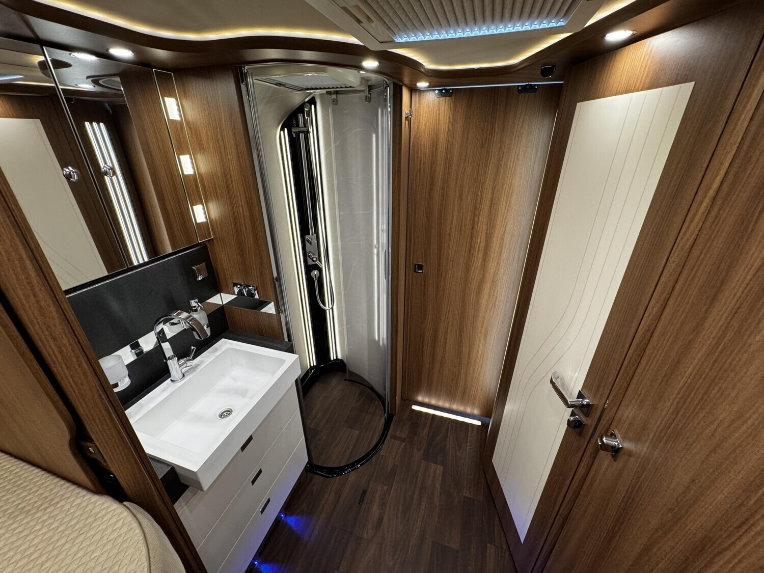 Carthago chic e-line xl I 61 LE – Bild 23