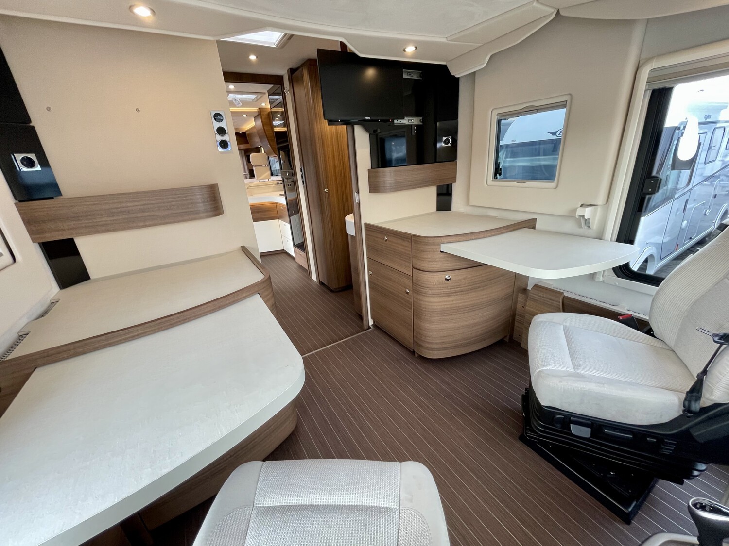 Concorde Carver 890 RRL