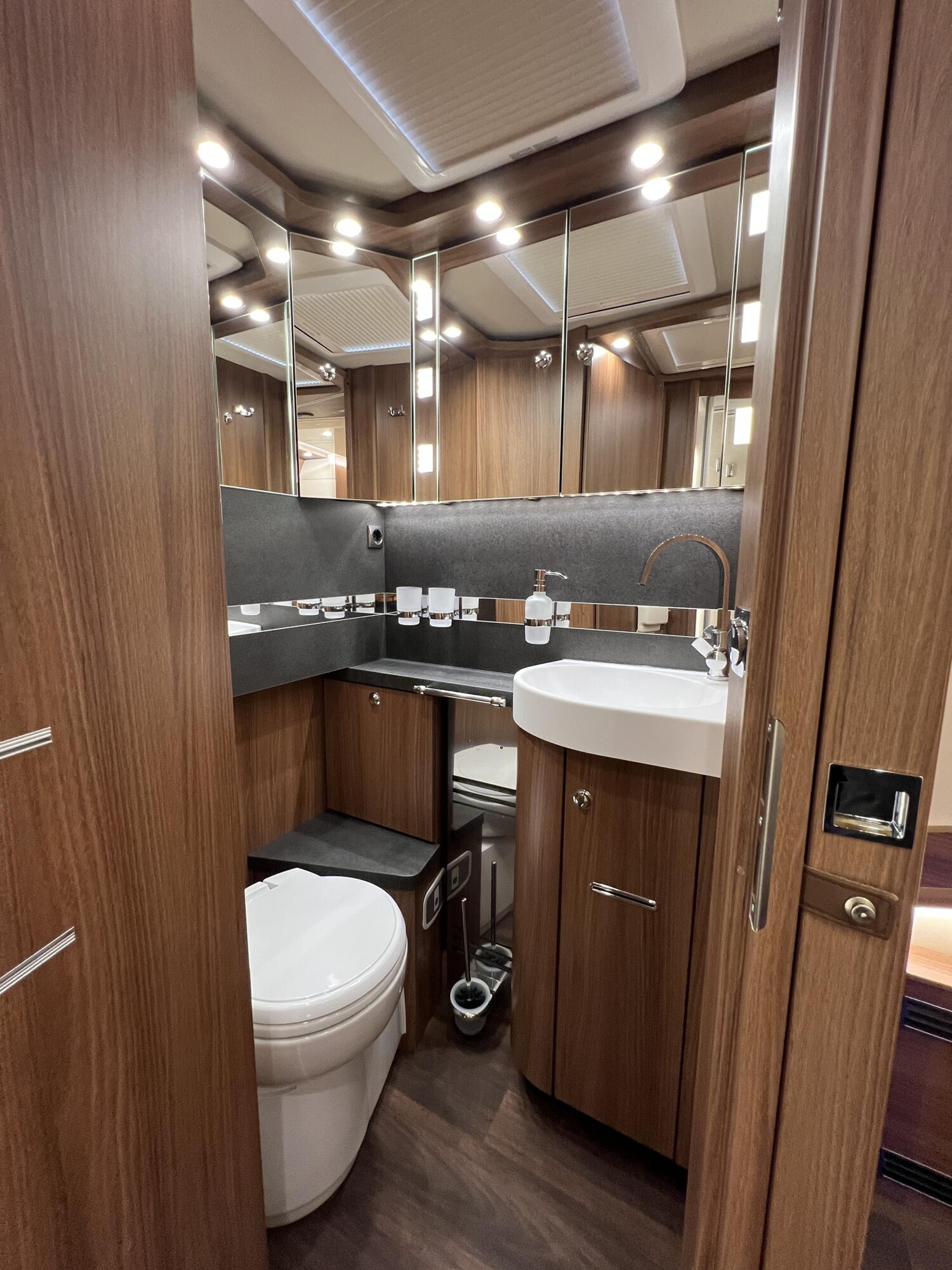Carthago chic e-line I 51 QB DA – Bild 32