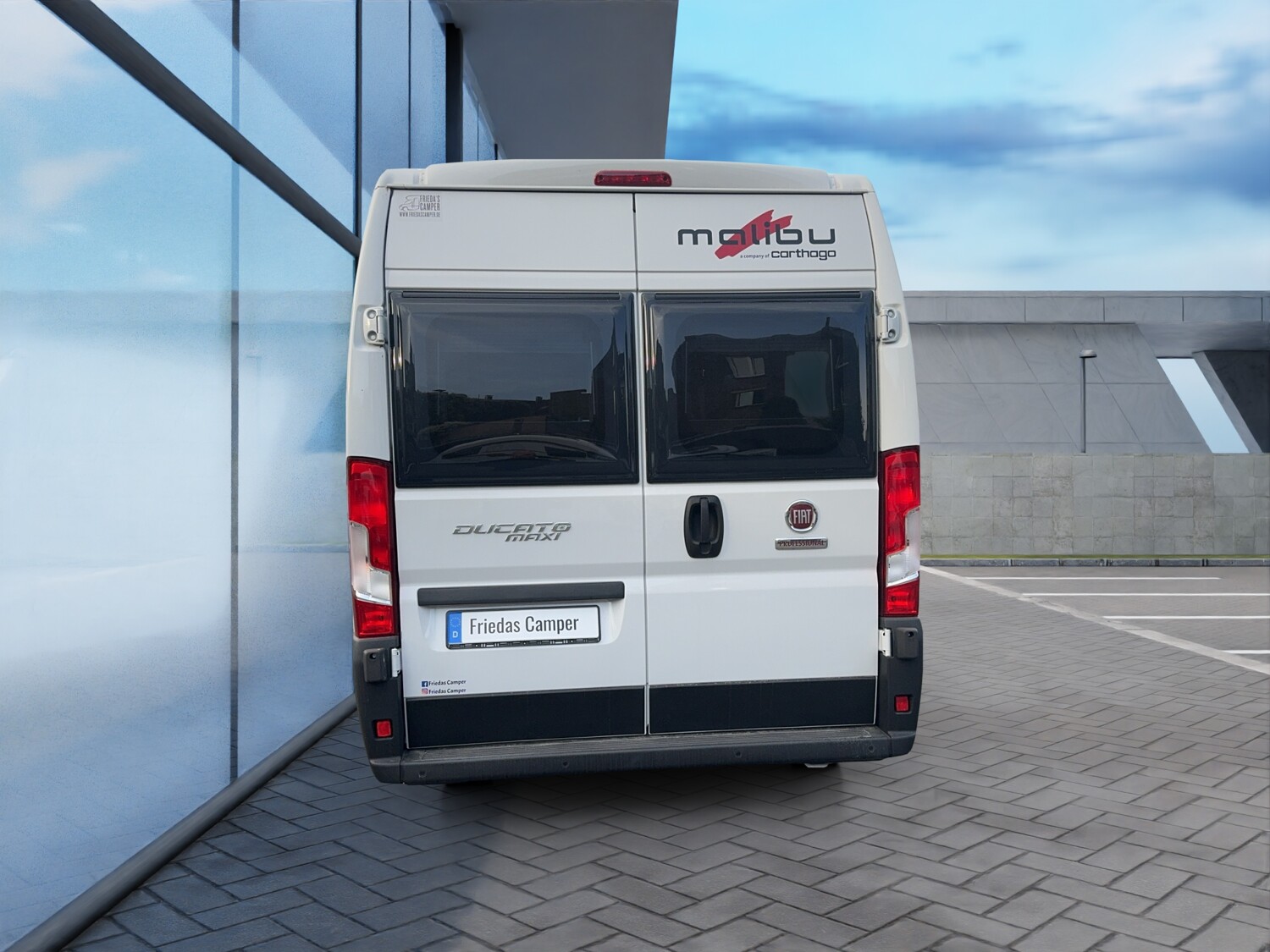 Malibu Van first class - two rooms 640 LE RB viele Pakete,Abverkauf – Bild 5