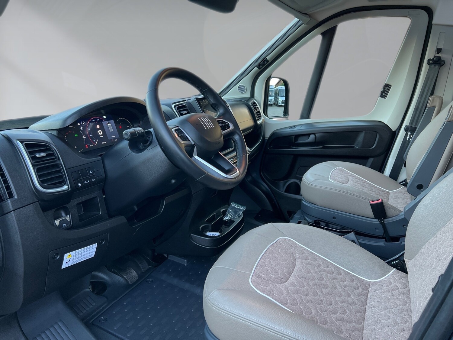 Malibu Van charming GT skyview 640 LE RB – Bild 6