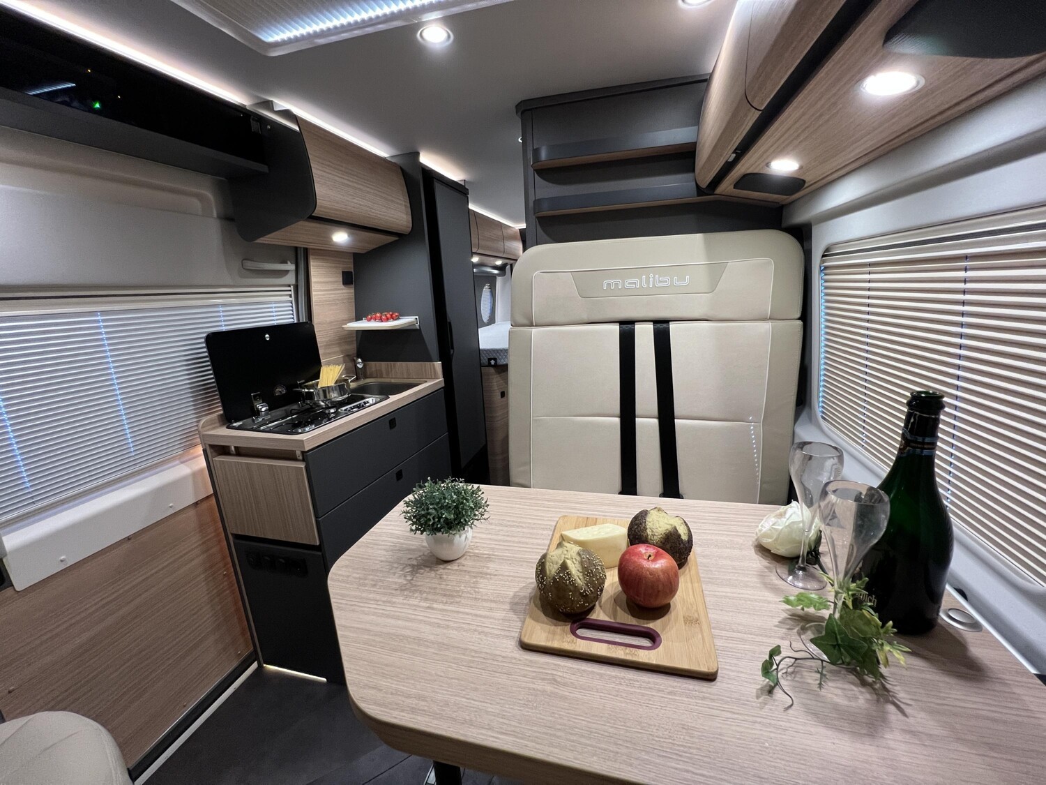 Malibu Van charming coupé 640 LE – Bild 14