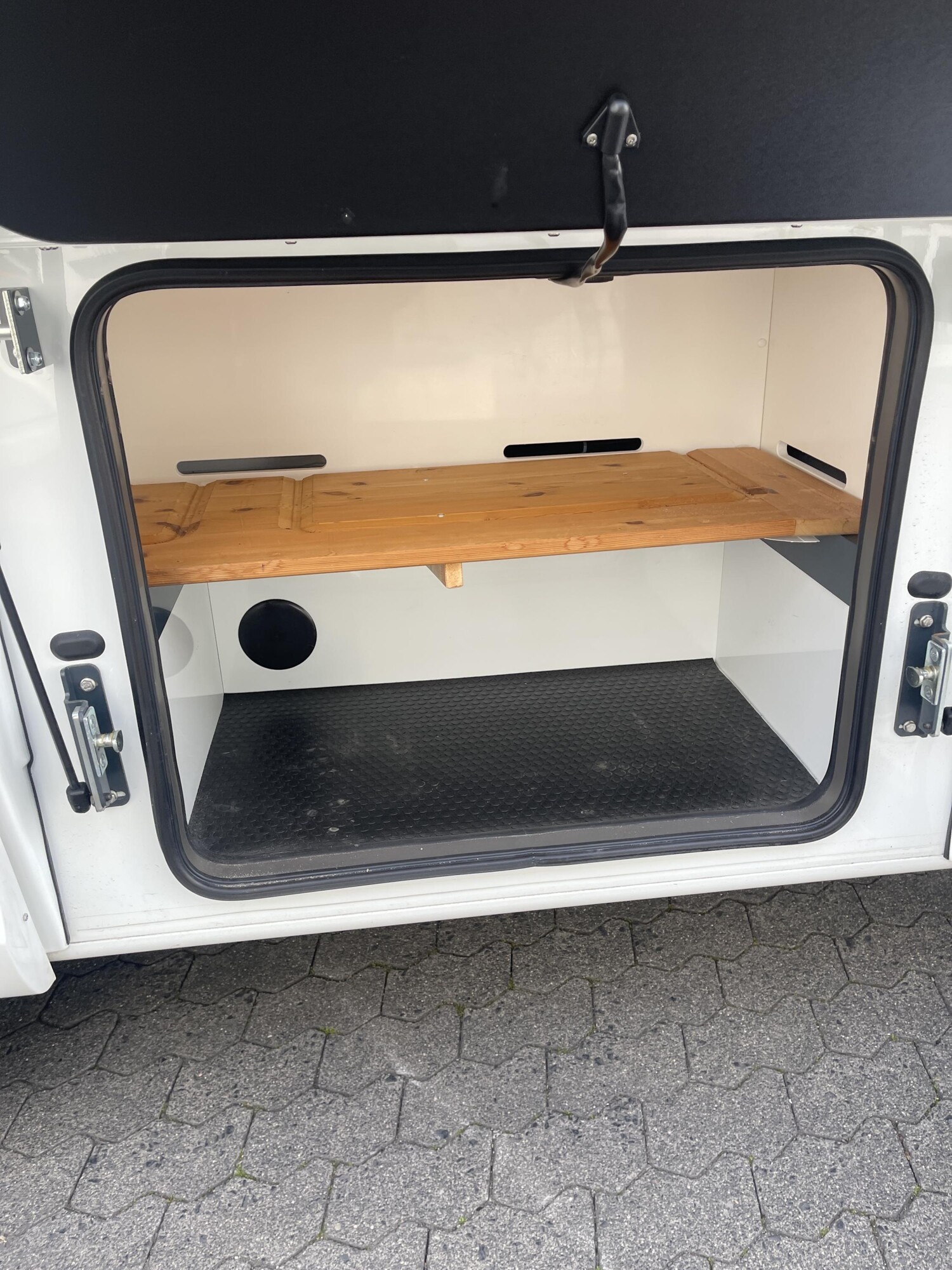 Niesmann-Bischoff Flair 920