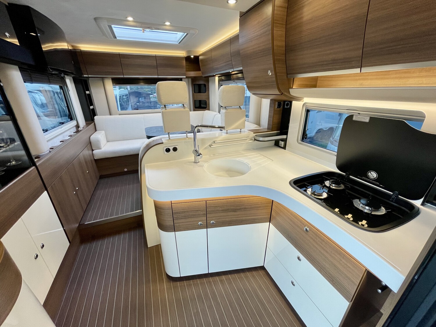 Concorde Carver 890 RRL