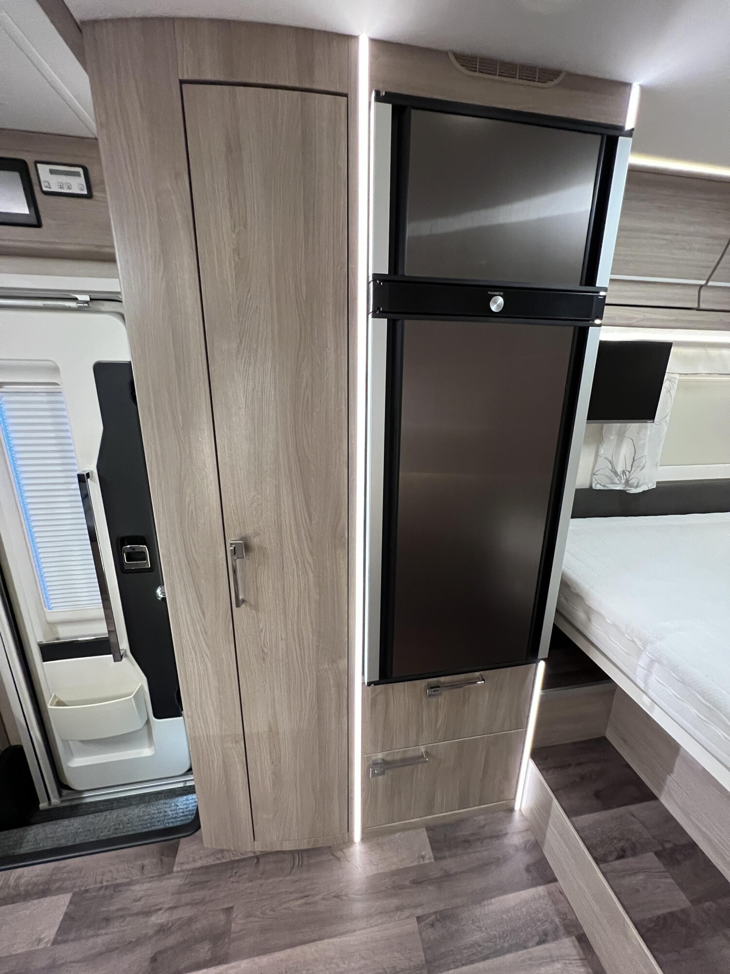 Kabe Travel Master Royal x780 LXL – Bild 22