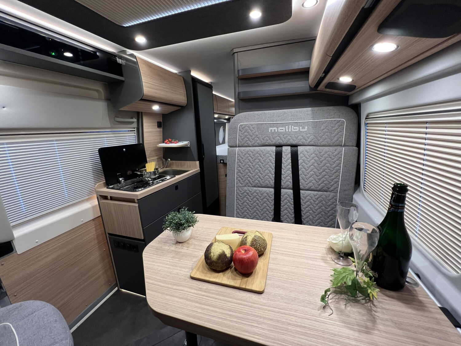 Malibu Van charming GT skyview 640 LE – Bild 14