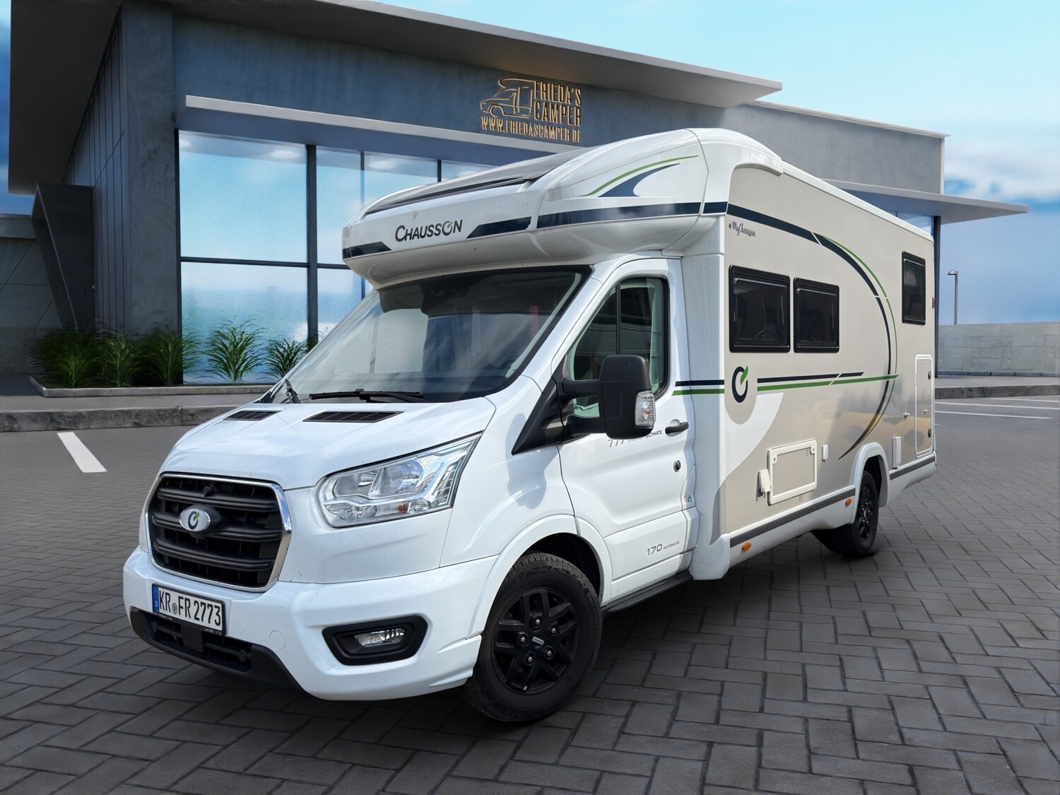 Chausson Integriert Titanium Line 777 /  EL- + Hubbett – Bild 2