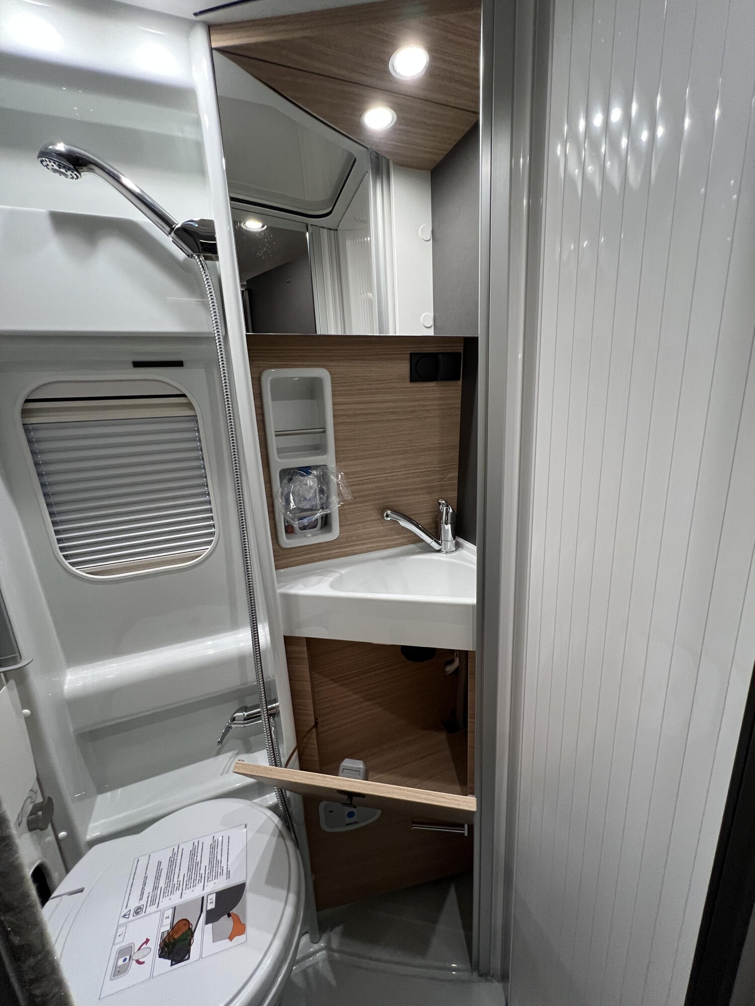 Malibu Van charming GT skyview 640 LE RB – Bild 33