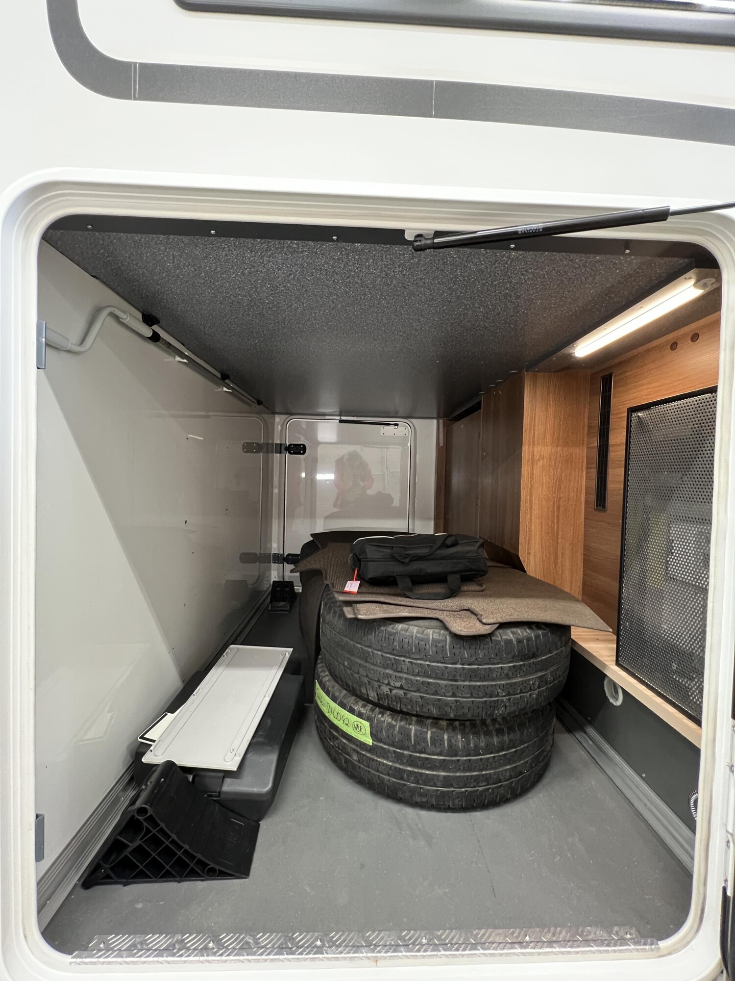 Carthago c-compactline I 141 LE – Bild 35