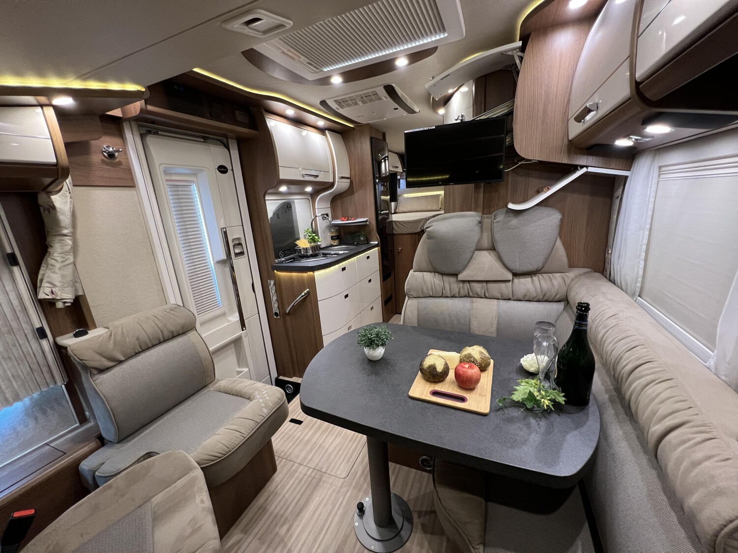 Carthago c-tourer I 143 LE – Bild 13