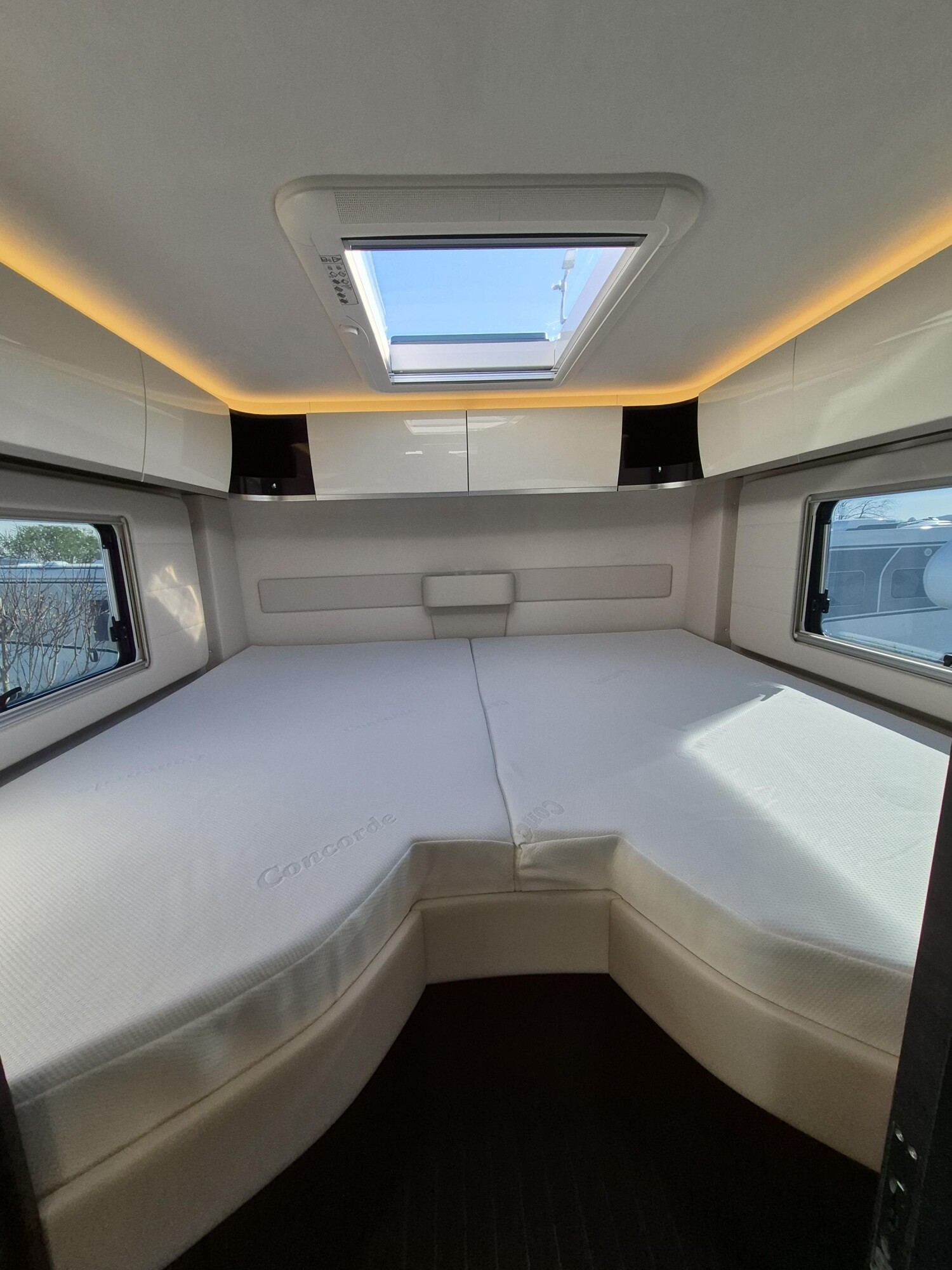 Concorde Carver 850 LI