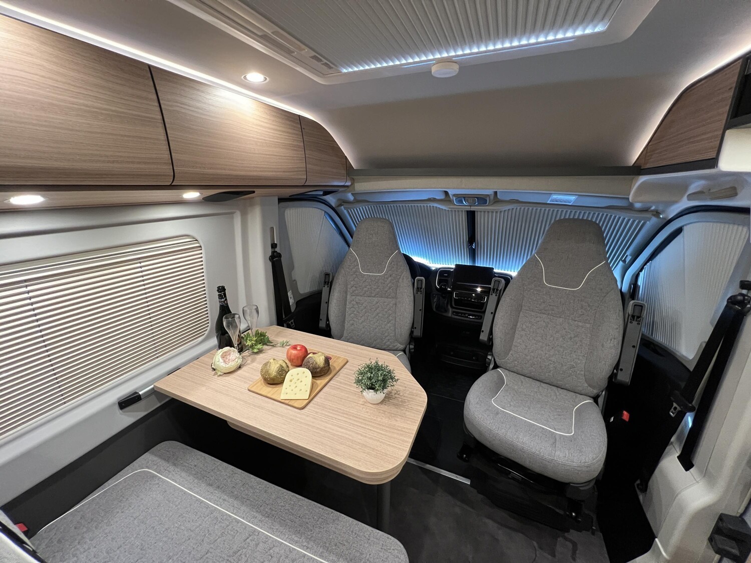 Malibu Van charming coupé 640 LE RB – Bild 12