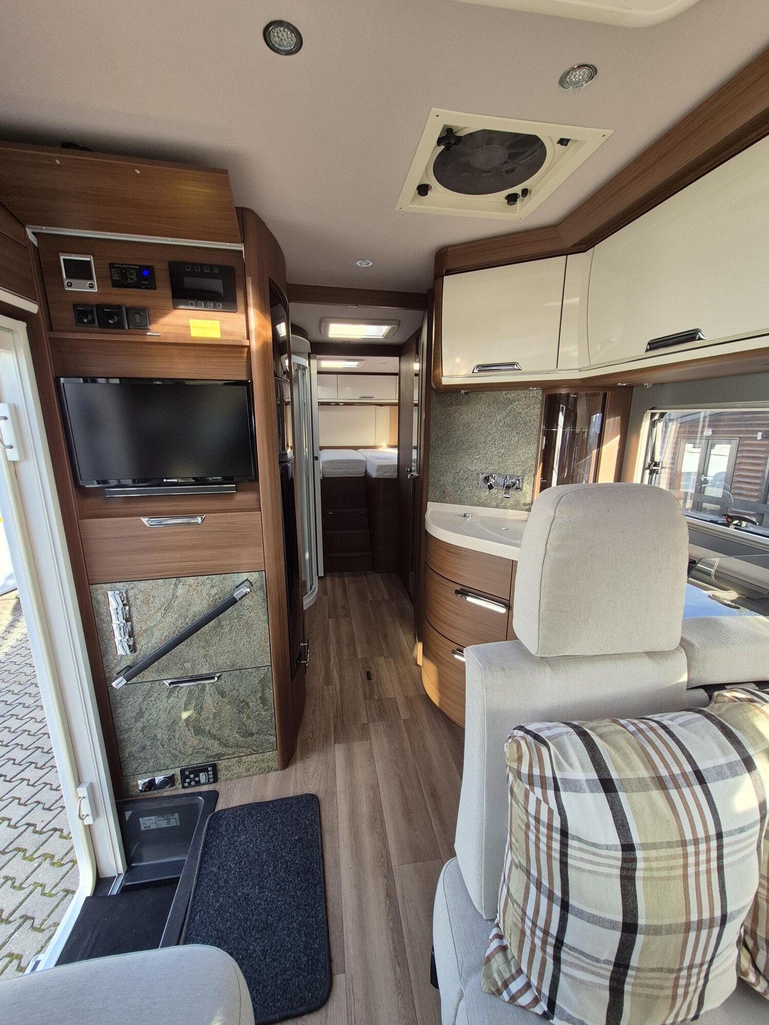 Niesmann-Bischoff Flair 880 LE