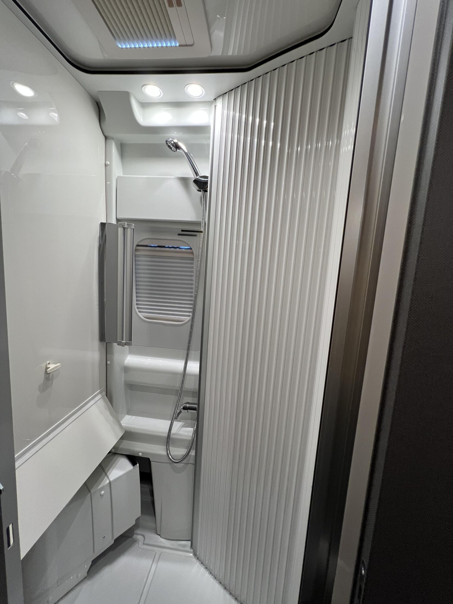 Malibu Van charming GT skyview 640 LE K – Bild 33