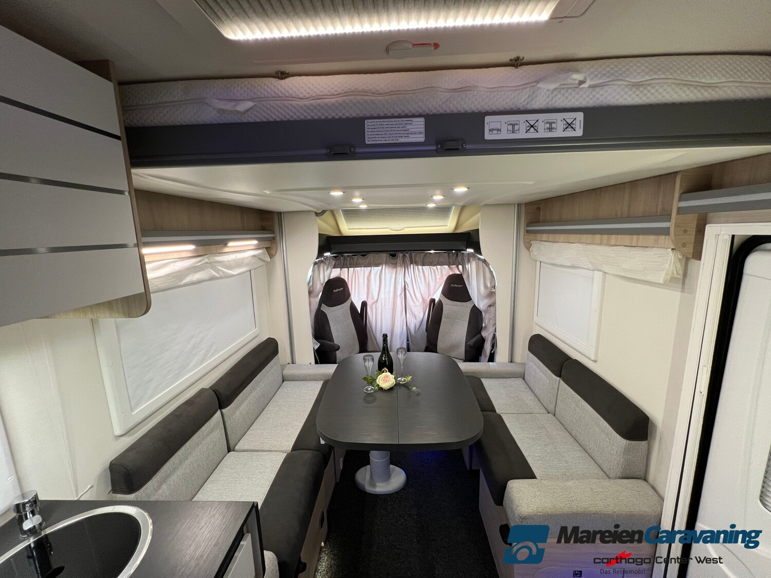 Challenger Teilintegriert 380 – Bild 11