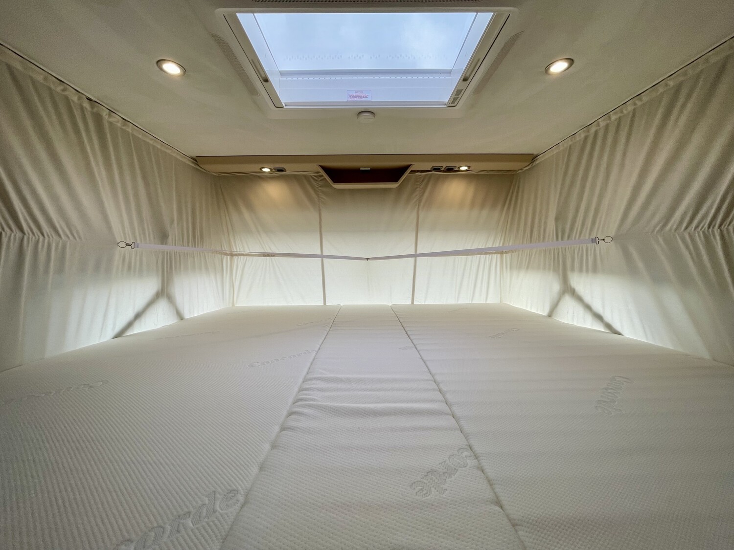 Concorde Carver 890 RRL