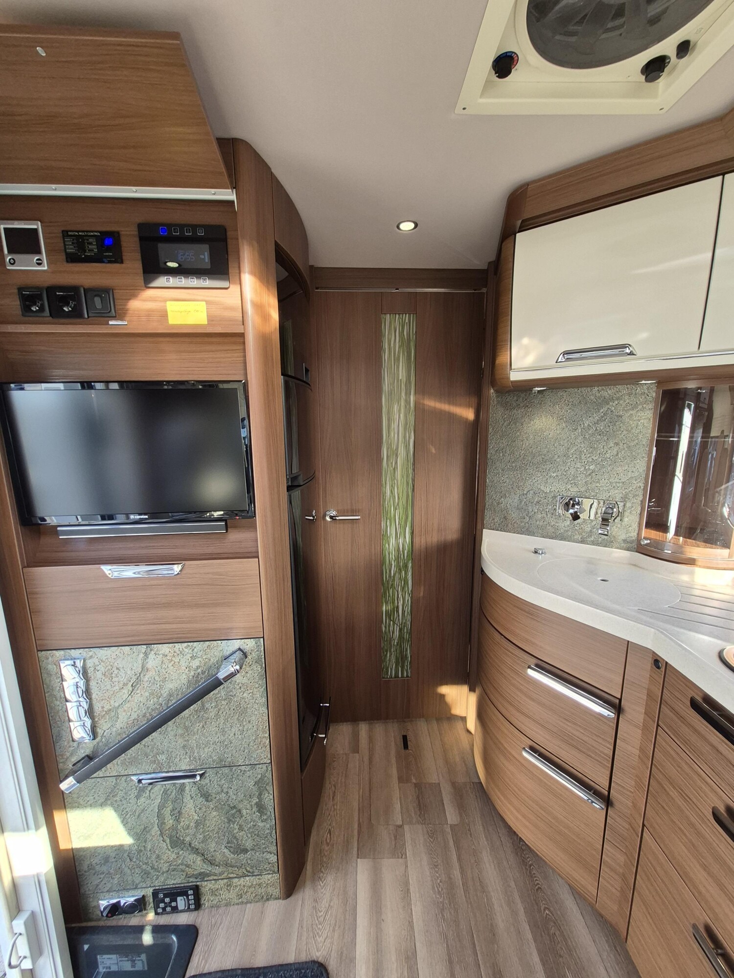 Niesmann-Bischoff Flair 880 LE