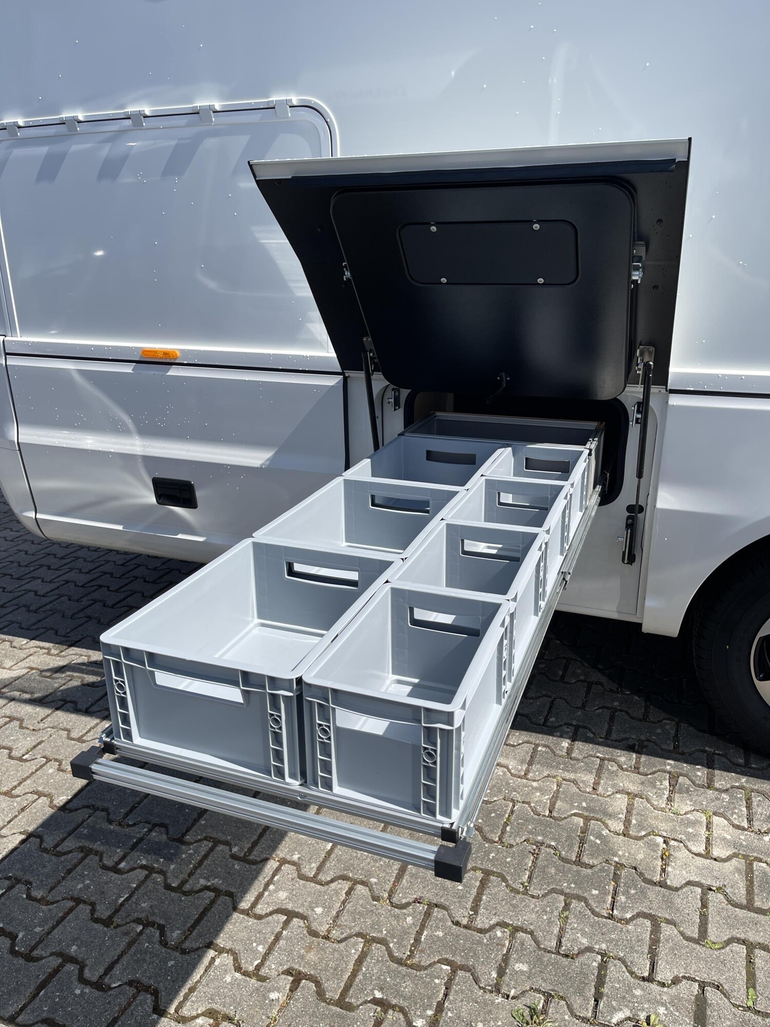 Niesmann-Bischoff Flair 880