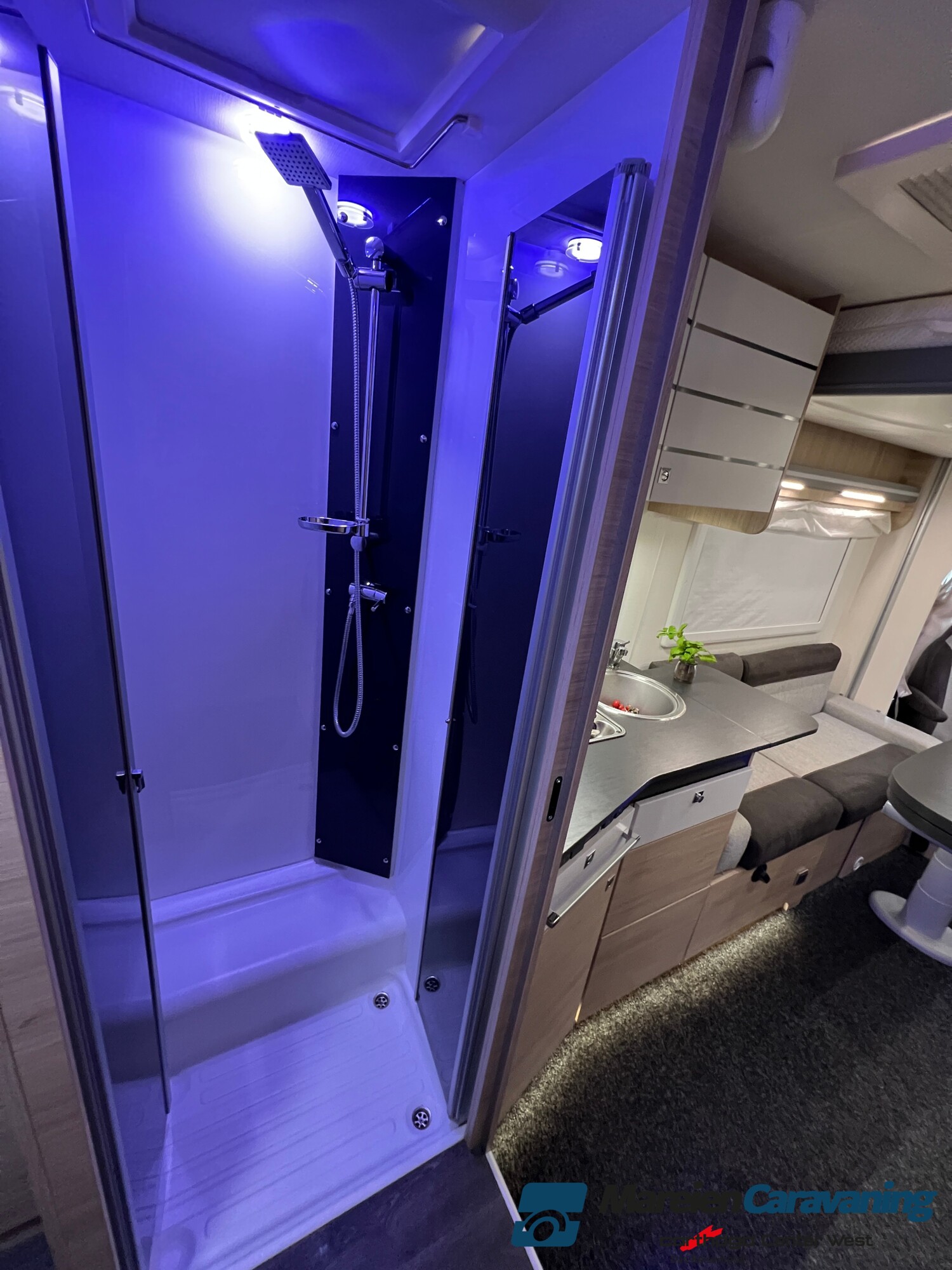 Challenger Teilintegriert 380 – Bild 21