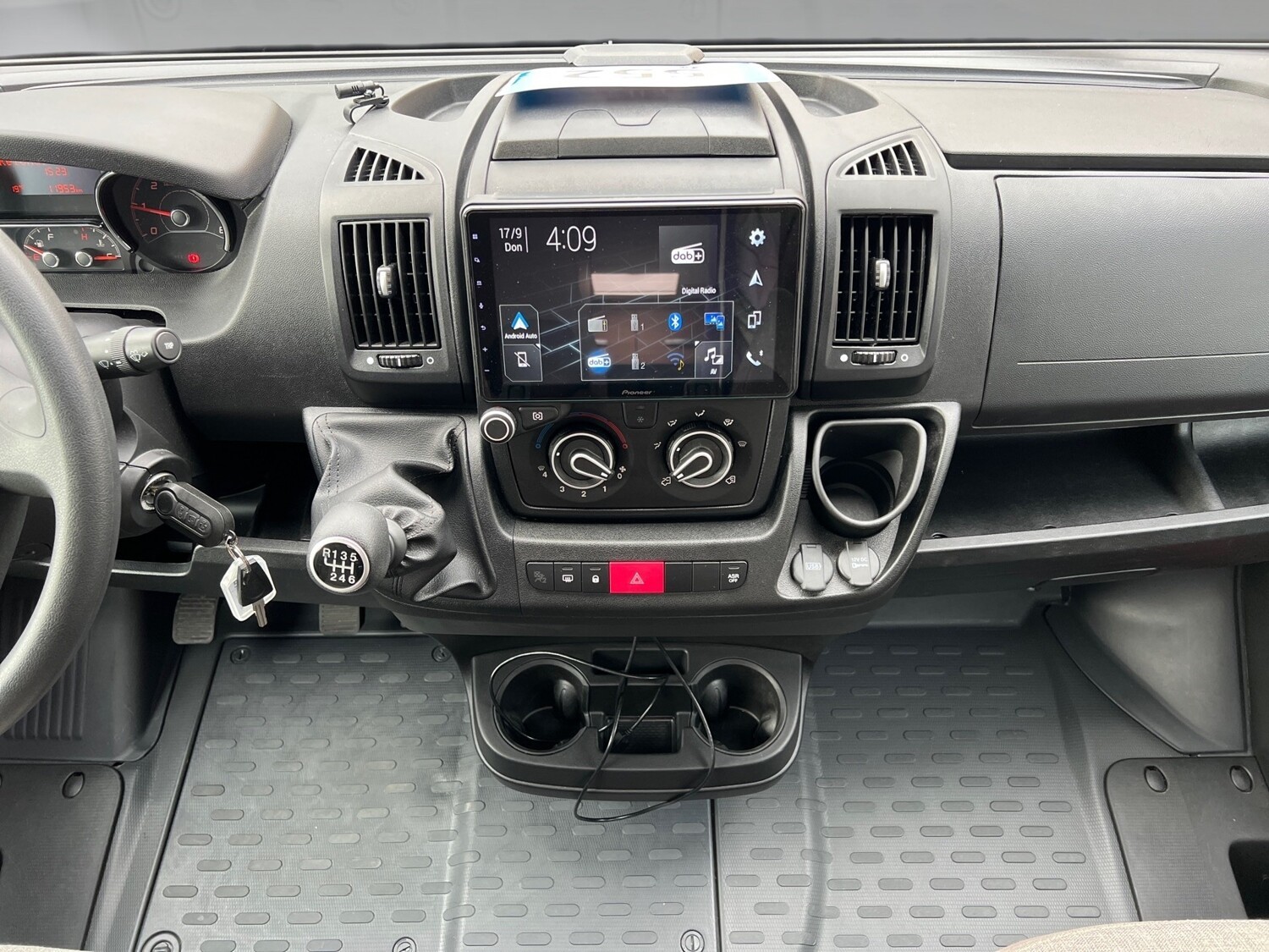 Dethleffs Globetrail Classic 600 DF Peugeot – Bild 8