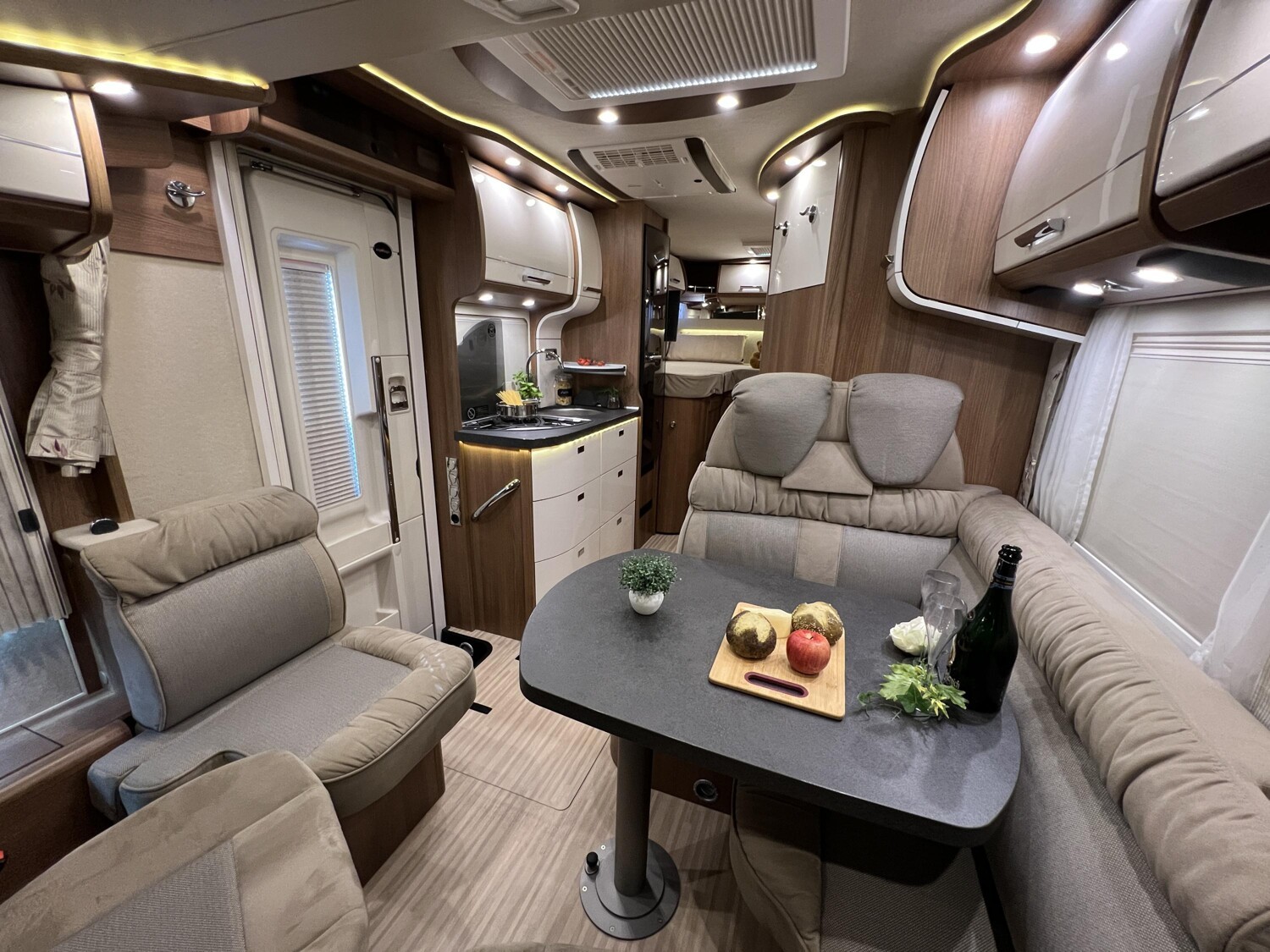 Carthago c-tourer I 143 LE – Bild 12