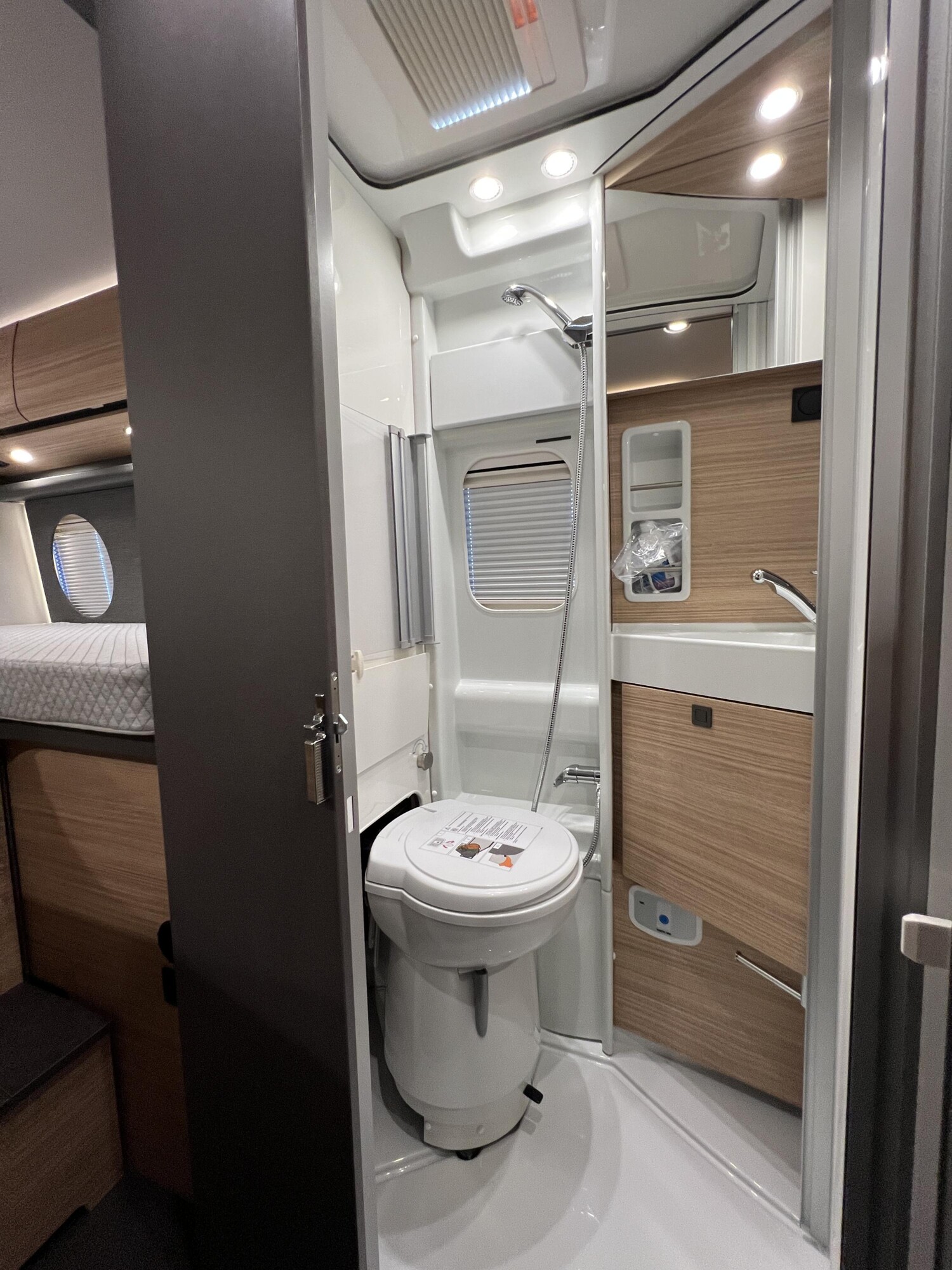 Malibu Van charming GT skyview 640 LE – Bild 29