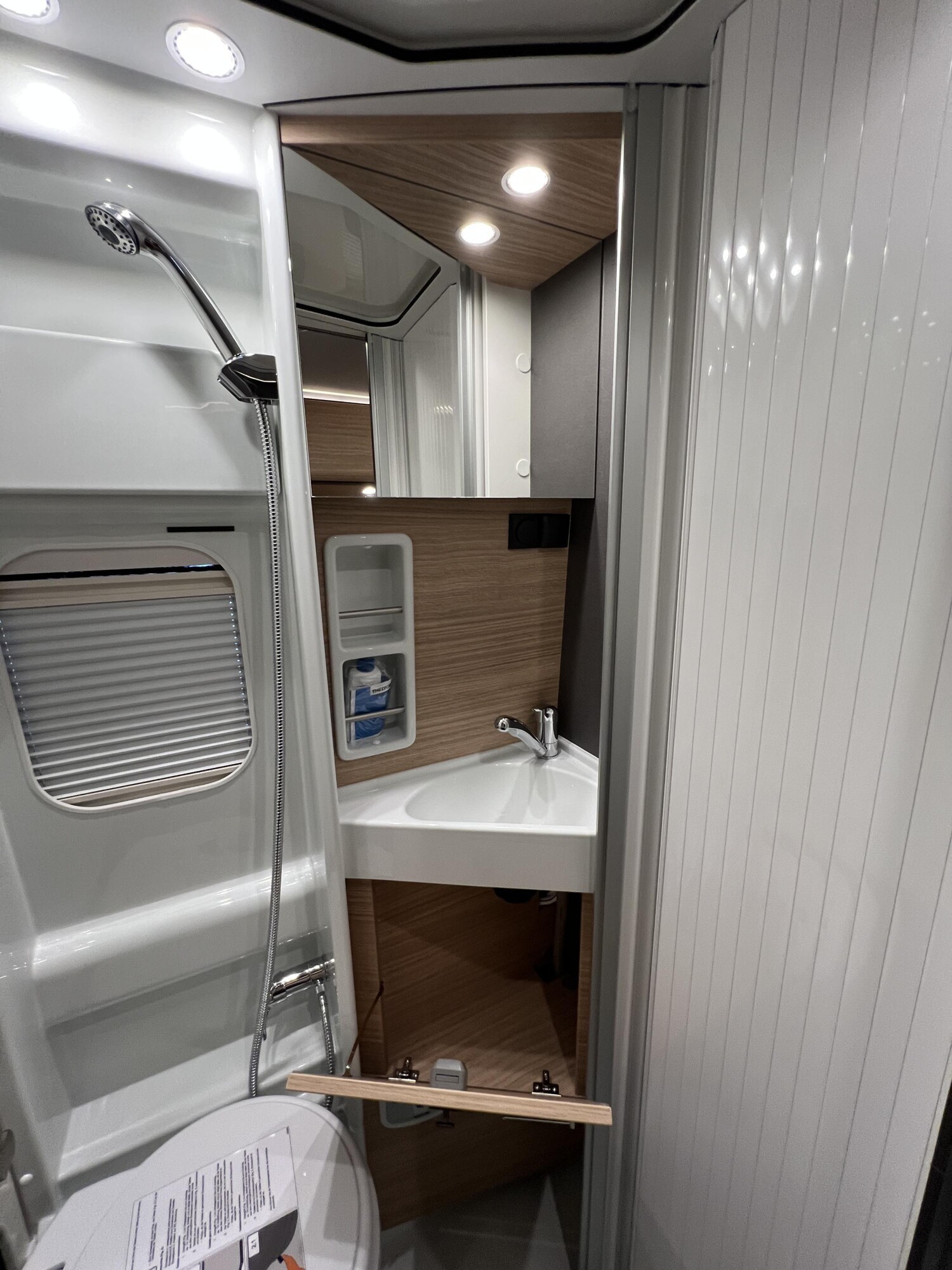 Malibu Van charming GT skyview 640 LE K – Bild 32