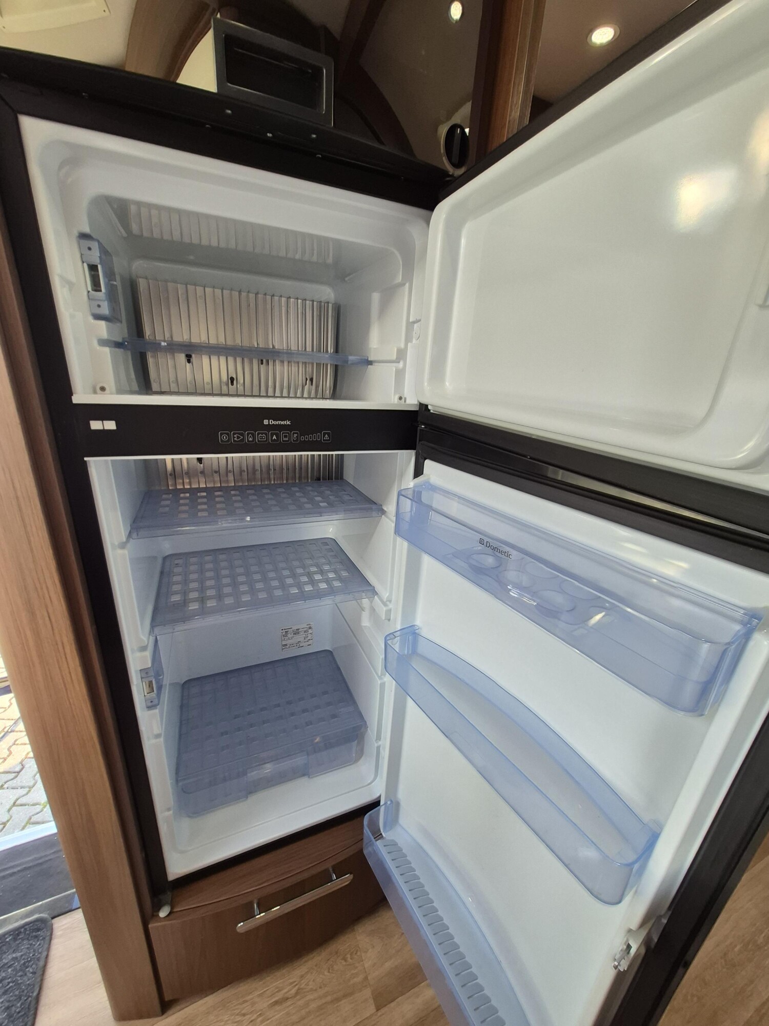 Niesmann-Bischoff Flair 880 LE