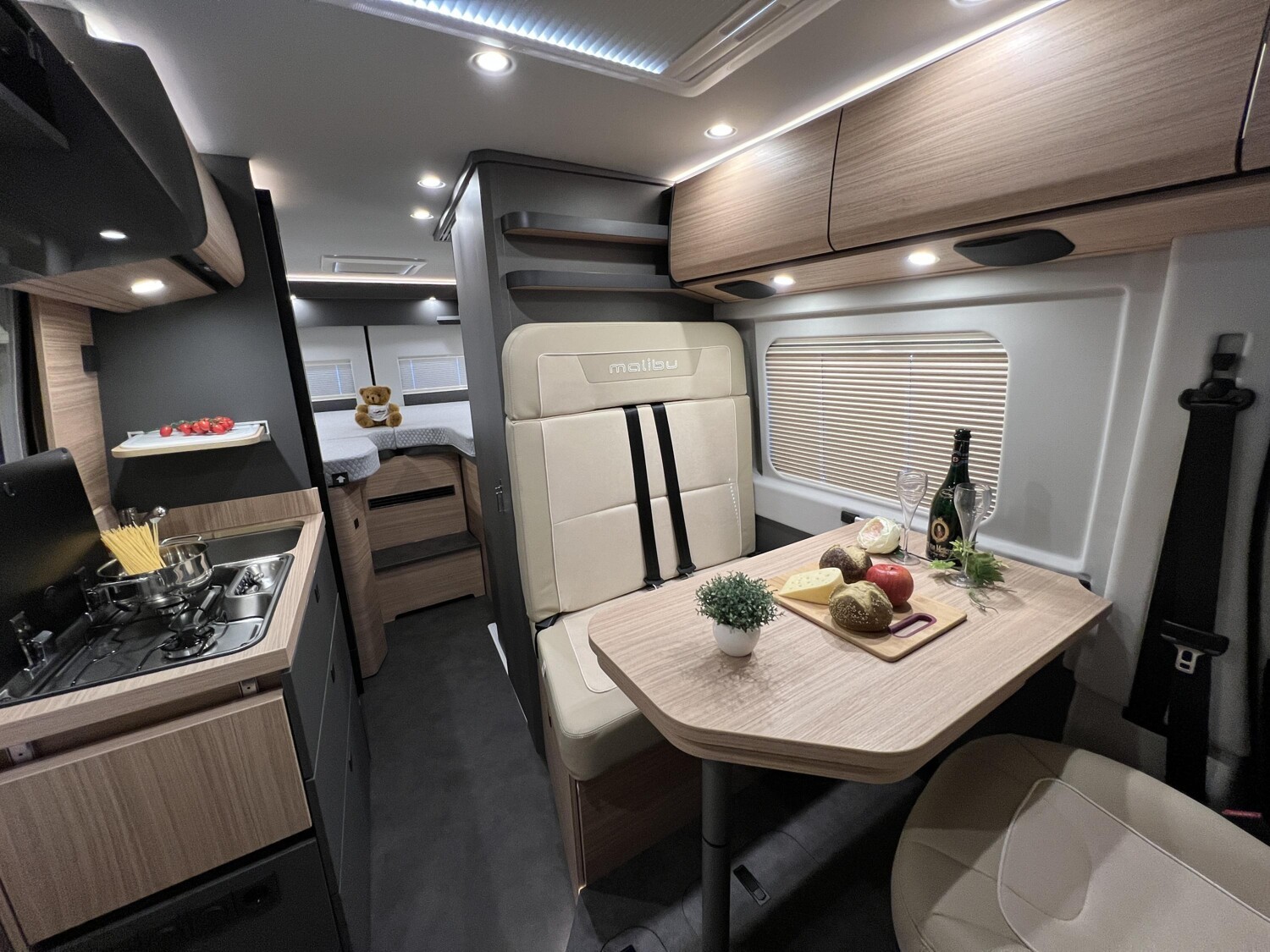Malibu Van charming coupé 640 LE – Bild 15