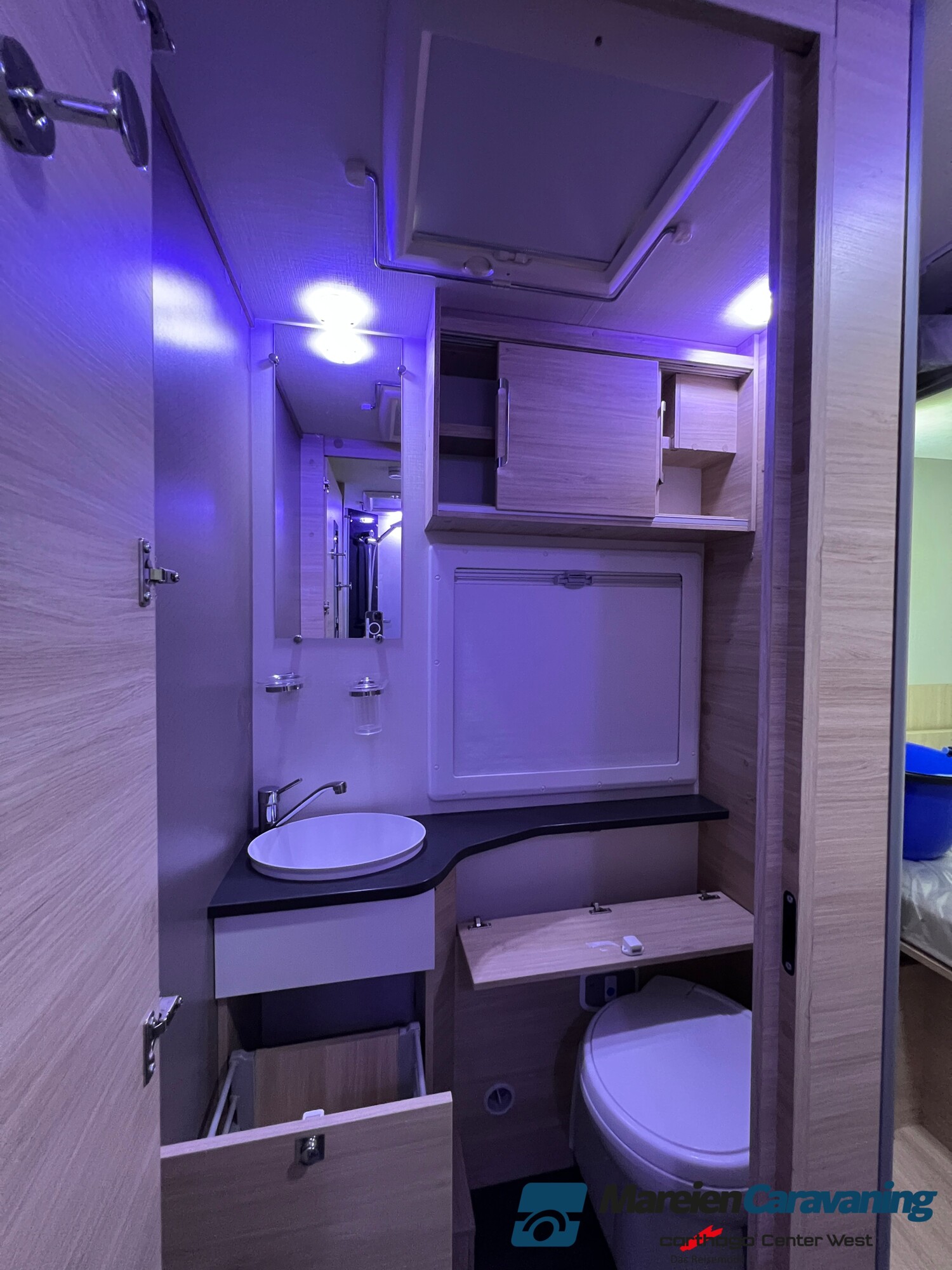 Challenger Teilintegriert 380 – Bild 23