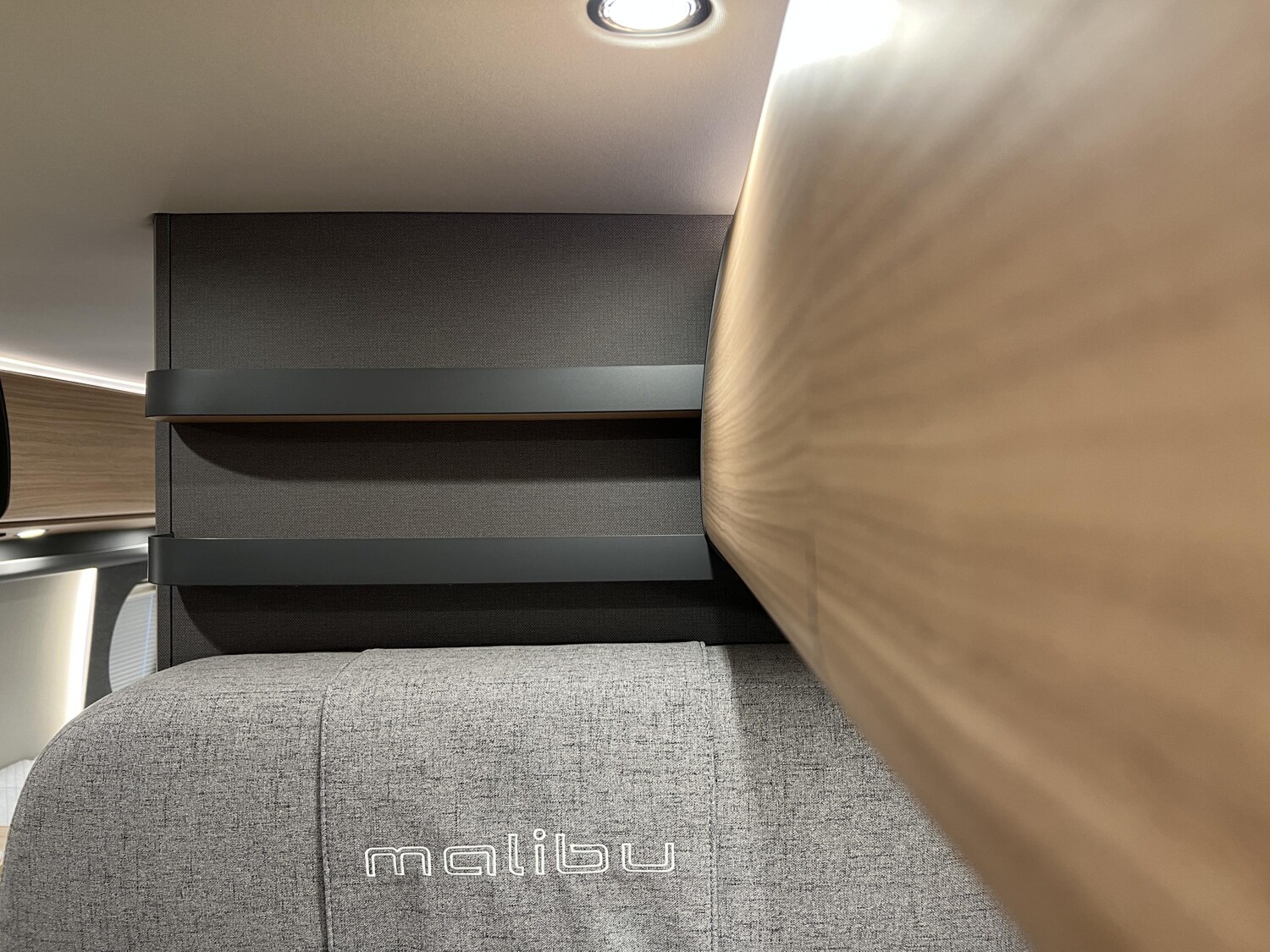 Malibu Van charming coupé 640 LE RB – Strategic – Bild 16