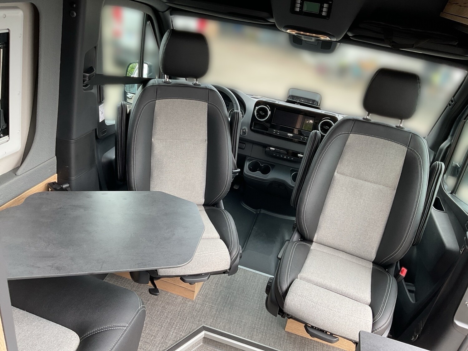 Pössl Roadstar X Mercedes 190 PS 2025 Bild 9