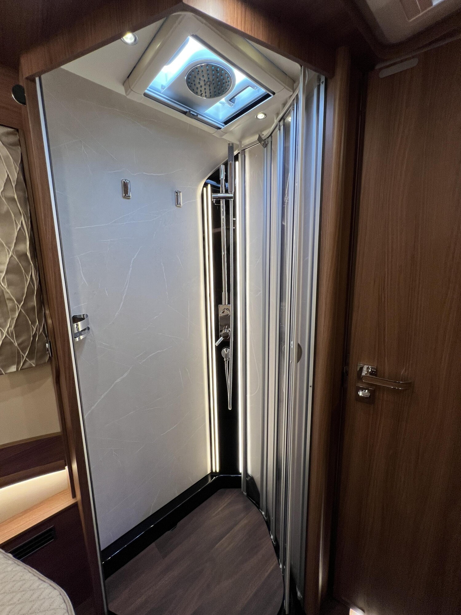 Carthago chic e-line I 51 QB DA – Bild 30